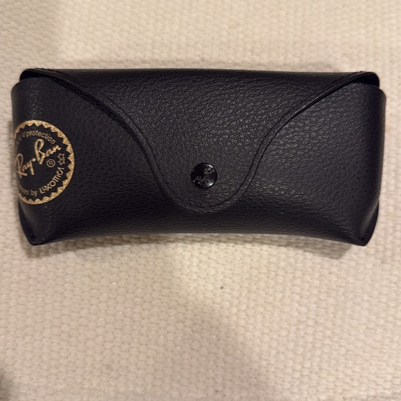 Authentic Women’s Ray Ban Sunglasses! - Picture 6 of 6